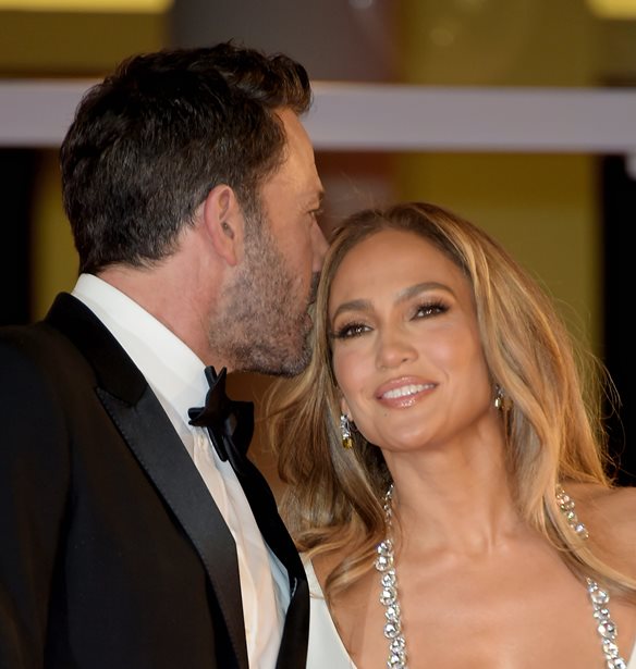 &#x3A4;&#x3B9; &#x3C0;&#x3C1;&#x3B1;&#x3B3;&#x3BC;&#x3B1;&#x3C4;&#x3B9;&#x3BA;&#x3AC; &#x3C8;&#x3B9;&#x3B8;&#x3CD;&#x3C1;&#x3B9;&#x3C3;&#x3B5; &#x3B7; Jennifer Lopez &#x3C3;&#x3C4;&#x3BF;&#x3BD; Ben Affleck &#x3C3;&#x3C4;&#x3B1; &#x3B2;&#x3C1;&#x3B1;&#x3B2;&#x3B5;&#x3AF;&#x3B1; Grammy;