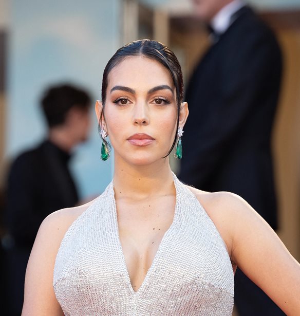 Georgina Rodriguez | &#x397; &#x3C0;&#x3C1;&#x3CE;&#x3C4;&#x3B7; &#x3B4;&#x3B7;&#x3BC;&#x3CC;&#x3C3;&#x3B9;&#x3B1; &#x3B5;&#x3BC;&#x3C6;&#x3AC;&#x3BD;&#x3B9;&#x3C3;&#x3B7; &#x3C4;&#x3B7;&#x3C2; &#x3C3;&#x3C5;&#x3BD;&#x3C4;&#x3C1;&#x3CC;&#x3C6;&#x3BF;&#x3C5; &#x3C4;&#x3BF;&#x3C5; Cristiano Ronaldo &#x3CD;&#x3C3;&#x3C4;&#x3B5;&#x3C1;&#x3B1; &#x3B1;&#x3C0;&#x3CC; &#x3C4;&#x3BF;&#x3BD; &#x3C7;&#x3B1;&#x3BC;&#x3CC; &#x3C4;&#x3BF;&#x3C5; &#x3C0;&#x3B1;&#x3B9;&#x3B4;&#x3B9;&#x3BF;&#x3CD; &#x3C4;&#x3BF;&#x3C5;&#x3C2;