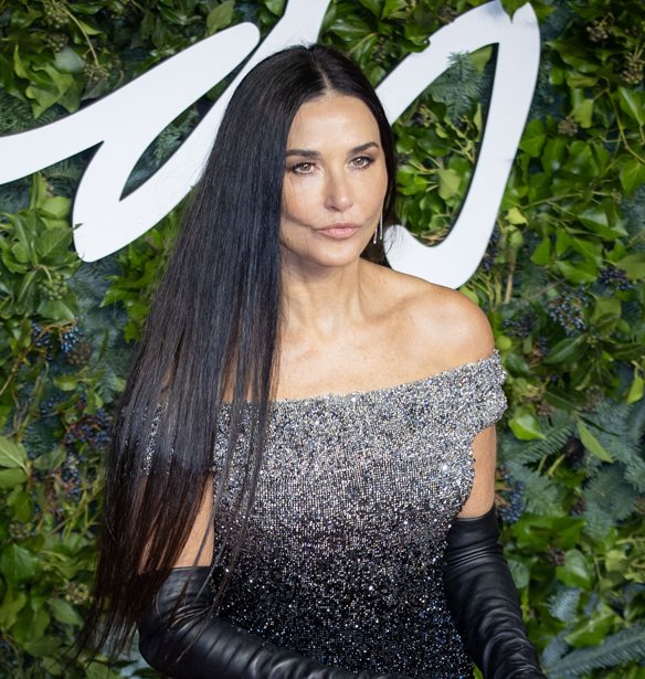 &quot;&#x39D;&#x3B9;&#x3CE;&#x3B8;&#x3C9; &#x3C0;&#x3B9;&#x3BF; &#x3B6;&#x3C9;&#x3BD;&#x3C4;&#x3B1;&#x3BD;&#x3AE; &#x3B1;&#x3C0;&#x3CC; &#x3C0;&#x3BF;&#x3C4;&#x3AD;&quot; | H Demi Moore &#x3B5;&#x3BE;&#x3B7;&#x3B3;&#x3B5;&#x3AF; &#x3B3;&#x3B9;&#x3B1;&#x3C4;&#x3AF; &#x3B2;&#x3B9;&#x3CE;&#x3BD;&#x3B5;&#x3B9; &#x3C4;&#x3B7;&#x3BD; &#x3BA;&#x3B1;&#x3BB;&#x3CD;&#x3C4;&#x3B5;&#x3C1;&#x3B7; &#x3C6;&#x3AC;&#x3C3;&#x3B7; &#x3C4;&#x3B7;&#x3C2; &#x3B6;&#x3C9;&#x3AE;&#x3C2; &#x3C4;&#x3B7;&#x3C2; &#x3BB;&#x3AF;&#x3B3;&#x3BF; &#x3C0;&#x3C1;&#x3B9;&#x3BD; &#x3BA;&#x3BB;&#x3B5;&#x3AF;&#x3C3;&#x3B5;&#x3B9; &#x3C4;&#x3B1; 60