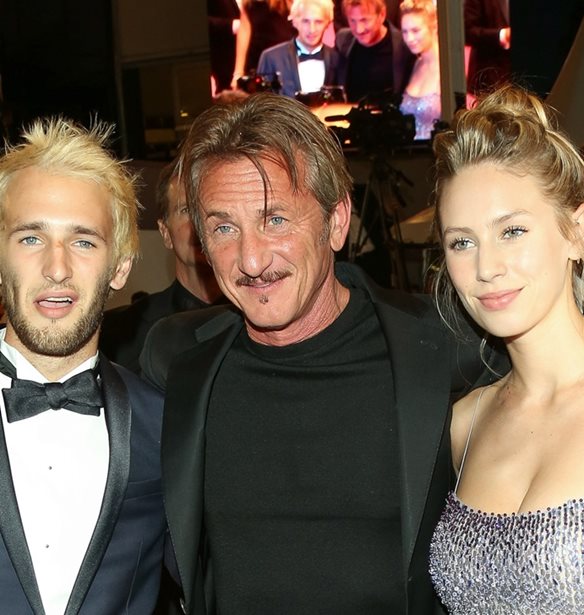 &#x39F; Hopper Penn &#x3BC;&#x3AF;&#x3BB;&#x3B7;&#x3C3;&#x3B5; &#x3B3;&#x3B9;&#x3B1; &#x3C4;&#x3B7; &#x3B4;&#x3CD;&#x3C3;&#x3BA;&#x3BF;&#x3BB;&#x3B7; &#x3C3;&#x3C7;&#x3AD;&#x3C3;&#x3B7; &#x3C0;&#x3BF;&#x3C5; &#x3B5;&#x3AF;&#x3C7;&#x3B5; &#x3BC;&#x3B5; &#x3C4;&#x3BF;&#x3BD; &#x3C0;&#x3B1;&#x3C4;&#x3AD;&#x3C1;&#x3B1; &#x3C4;&#x3BF;&#x3C5;, Sean Penn