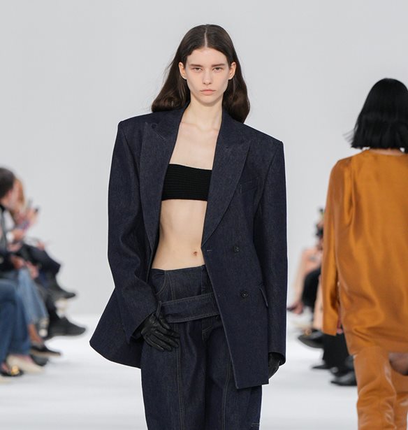 &#x3A4;&#x3B1; denim trends &#x3C0;&#x3BF;&#x3C5; &#x3B1;&#x3BE;&#x3AF;&#x3B6;&#x3B5;&#x3B9; &#x3BD;&#x3B1; &#x3B3;&#x3BD;&#x3C9;&#x3C1;&#x3AF;&#x3B6;&#x3B5;&#x3B9;&#x3C2; &#x3C4;&#x3B7; &#x3C3;&#x3B5;&#x3B6;&#x3CC;&#x3BD; &#x3A6;&#x3B8;&#x3B9;&#x3BD;&#x3CC;&#x3C0;&#x3C9;&#x3C1;&#x3BF;/&#x3A7;&#x3B5;&#x3B9;&#x3BC;&#x3CE;&#x3BD;&#x3B1;&#x3C2; 2025-2026