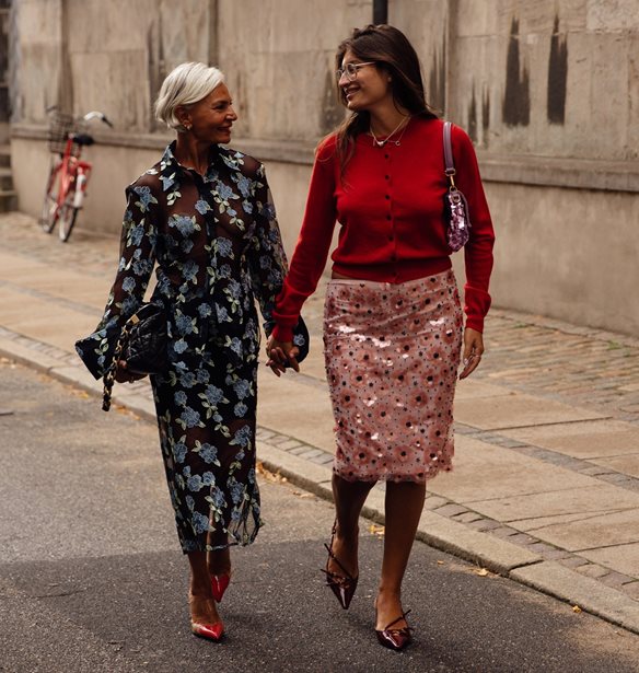 Millennials vs Gen Z | &#x3A0;&#x3BF;&#x3B9;&#x3B5;&#x3C2; &#x3C4;&#x3AC;&#x3C3;&#x3B5;&#x3B9;&#x3C2; &#x3C4;&#x3B7;&#x3C2; &#x3BC;&#x3CC;&#x3B4;&#x3B1;&#x3C2; &#x3C5;&#x3B9;&#x3BF;&#x3B8;&#x3B5;&#x3C4;&#x3B5;&#x3AF; &#x3BA;&#x3B1;&#x3B9; &#x3C0;&#x3BF;&#x3B9;&#x3B5;&#x3C2; &#x3B1;&#x3C0;&#x3BF;&#x3C1;&#x3C1;&#x3AF;&#x3C0;&#x3C4;&#x3B5;&#x3B9; &#x3B7; &#x3BA;&#x3AC;&#x3B8;&#x3B5; &#x3B3;&#x3B5;&#x3BD;&#x3B9;&#x3AC;