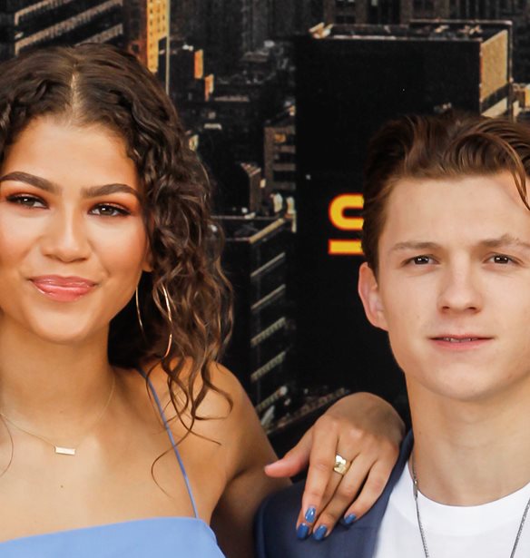 #couplegoals | &#x397; Zendaya &#x3BA;&#x3B1;&#x3B9; &#x3BF; Tom Holland &#x3B1;&#x3C5;&#x3C4;&#x3BF;&#x3C3;&#x3B1;&#x3C1;&#x3BA;&#x3AC;&#x3B6;&#x3BF;&#x3BD;&#x3C4;&#x3B1;&#x3B9; &#x3B3;&#x3B9;&#x3B1; &#x3C4;&#x3B7; &#x3B4;&#x3B9;&#x3B1;&#x3C6;&#x3BF;&#x3C1;&#x3AC; &#x3CD;&#x3C8;&#x3BF;&#x3C5;&#x3C2; &#x3C4;&#x3BF;&#x3C5;&#x3C2;