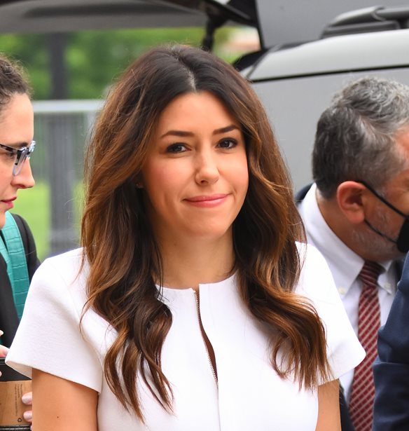 &quot;&#x395;&#x3AF;&#x3BD;&#x3B1;&#x3B9; &#x3C3;&#x3B5;&#x3BE;&#x3B9;&#x3C3;&#x3C4;&#x3B9;&#x3BA;&#x3CC;&quot; | &#x397; &#x3B1;&#x3BD;&#x3C4;&#x3AF;&#x3B4;&#x3C1;&#x3B1;&#x3C3;&#x3B7; &#x3C4;&#x3B7;&#x3C2; Camille Vasquez &#x3C3;&#x3C4;&#x3B9;&#x3C2; &#x3C6;&#x3AE;&#x3BC;&#x3B5;&#x3C2; &#x3C0;&#x3B5;&#x3C1;&#x3AF; &#x3C3;&#x3C7;&#x3AD;&#x3C3;&#x3B7;&#x3C2; &#x3BC;&#x3B5; &#x3C4;&#x3BF;&#x3BD; Johnny Depp