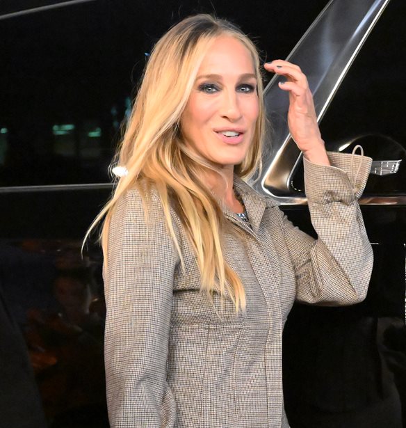 Sarah Jessica Parker | &#x39B;&#x3B1;&#x3BD;&#x3C3;&#x3AC;&#x3C1;&#x3B5;&#x3B9; &#x3C4;&#x3B7; &#x3B4;&#x3B9;&#x3BA;&#x3AE; &#x3C4;&#x3B7;&#x3C2; &#x3C3;&#x3B5;&#x3B9;&#x3C1;&#x3AC; &#x3BC;&#x3B5; &#x3C4;&#x3B1;&#x3C0;&#x3B5;&#x3C4;&#x3C3;&#x3B1;&#x3C1;&#x3AF;&#x3B5;&#x3C2;