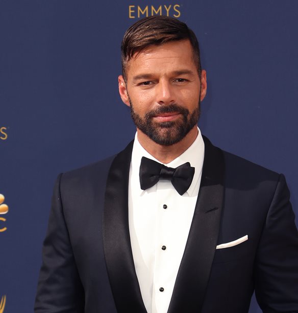 Ricky Martin | &#x39F;&#x3B9; &#x3B4;&#x3B7;&#x3BB;&#x3CE;&#x3C3;&#x3B5;&#x3B9;&#x3C2; &#x3C4;&#x3BF;&#x3C5; &#x3B3;&#x3B9;&#x3B1; &#x3C4;&#x3B9;&#x3C2; &quot;&#x3B5;&#x3C0;&#x3CE;&#x3B4;&#x3C5;&#x3BD;&#x3B5;&#x3C2;&quot; &#x3BA;&#x3B1;&#x3C4;&#x3B1;&#x3B3;&#x3B3;&#x3B5;&#x3BB;&#x3AF;&#x3B5;&#x3C2; &#x3B5;&#x3BD;&#x3B1;&#x3BD;&#x3C4;&#x3AF;&#x3BF;&#x3BD; &#x3C4;&#x3BF;&#x3C5; &#x3B3;&#x3B9;&#x3B1; &#x3C3;&#x3B5;&#x3BE;&#x3BF;&#x3C5;&#x3B1;&#x3BB;&#x3B9;&#x3BA;&#x3AE; &#x3BA;&#x3B1;&#x3BA;&#x3BF;&#x3C0;&#x3BF;&#x3AF;&#x3B7;&#x3C3;&#x3B7;