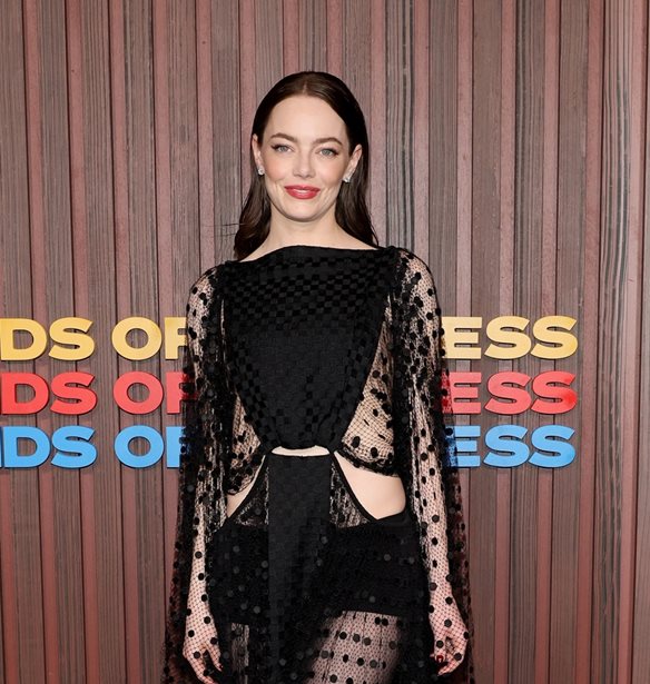 Kinds Of Kindness | &#x397; Emma Stone &#x3B1;&#x3C0;&#x3BF;&#x3BA;&#x3B1;&#x3BB;&#x3CD;&#x3C0;&#x3C4;&#x3B5;&#x3B9; &#x3C0;&#x3CE;&#x3C2; &#x3BA;&#x3B1;&#x3B9; &#x3C0;&#x3BF;&#x3CD; &#x3B5;&#x3BC;&#x3C0;&#x3BD;&#x3B5;&#x3CD;&#x3C3;&#x3C4;&#x3B7;&#x3BA;&#x3B5; &#x3C4;&#x3BF; viral &#x3C7;&#x3BF;&#x3C1;&#x3B5;&#x3C5;&#x3C4;&#x3B9;&#x3BA;&#x3CC; &#x3C4;&#x3B7;&#x3C2; &#x3C3;&#x3C4;&#x3B7;&#x3BD; &#x3C4;&#x3B1;&#x3B9;&#x3BD;&#x3AF;&#x3B1;