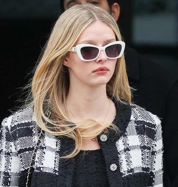 Apple Martin | &#x397; &#x3BA;&#x3CC;&#x3C1;&#x3B7; &#x3C4;&#x3B7;&#x3C2; Gwyneth Paltrow &#x3AE;&#x3C4;&#x3B1;&#x3BD; &#x3C4;&#x3BF; &#x3B1;&#x3C0;&#x3CC;&#x3BB;&#x3C5;&#x3C4;&#x3BF; Chanel girl &#x3C3;&#x3C4;&#x3BF; &#x3BD;&#x3C4;&#x3B5;&#x3BC;&#x3C0;&#x3BF;&#x3CD;&#x3C4;&#x3BF; &#x3C4;&#x3B7;&#x3C2; &#x3C3;&#x3C4;&#x3B7;&#x3BD; &#x395;&#x3B2;&#x3B4;&#x3BF;&#x3BC;&#x3AC;&#x3B4;&#x3B1; &#x39C;&#x3CC;&#x3B4;&#x3B1;&#x3C2; &#x3A5;&#x3C8;&#x3B7;&#x3BB;&#x3AE;&#x3C2; &#x3A1;&#x3B1;&#x3C0;&#x3C4;&#x3B9;&#x3BA;&#x3AE;&#x3C2; &#x3C3;&#x3C4;&#x3BF; &#x3A0;&#x3B1;&#x3C1;&#x3AF;&#x3C3;&#x3B9;