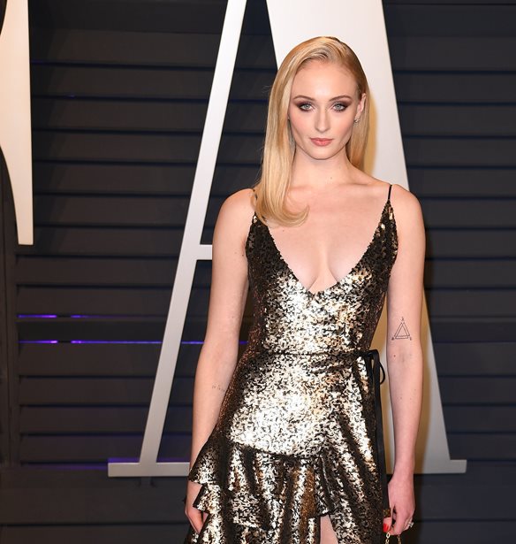 &#x3A0;&#x3BF;&#x3CD; &#x3B5;&#x3BD;&#x3C4;&#x3CC;&#x3C0;&#x3B9;&#x3C3;&#x3B5; &#x3BF; &#x3C6;&#x3C9;&#x3C4;&#x3BF;&#x3B3;&#x3C1;&#x3B1;&#x3C6;&#x3B9;&#x3BA;&#x3CC;&#x3C2; &#x3C6;&#x3B1;&#x3BA;&#x3CC;&#x3C2; &#x3C4;&#x3B7;&#x3BD; Sophie Turner;