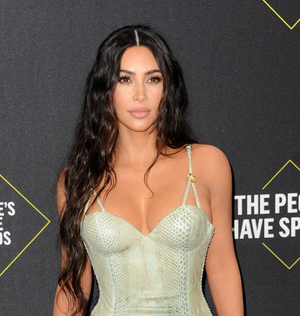 Kim Kardashian | &#x397; &#x3B5;&#x3C0;&#x3B9;&#x3BA;&#x3AE; selfie &#x3C4;&#x3B7;&#x3C2; &#x3BC;&#x3B5; &#x3C4;&#x3B7;&#x3BD; Anna Wintour