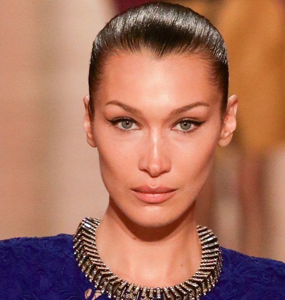 &#x397; skincare &#x3C1;&#x3BF;&#x3C5;&#x3C4;&#x3AF;&#x3BD;&#x3B1; &#x3C4;&#x3B7;&#x3C2; Bella Hadid &#x3C0;&#x3BF;&#x3C5; &#x3C0;&#x3C1;&#x3AD;&#x3C0;&#x3B5;&#x3B9; &#x3BD;&#x3B1; &#x3B4;&#x3BF;&#x3BA;&#x3B9;&#x3BC;&#x3AC;&#x3C3;&#x3B5;&#x3B9;&#x3C2; &#x3BA;&#x3B9; &#x3B5;&#x3C3;&#x3CD;