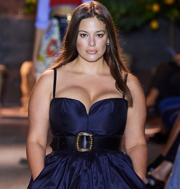 Ashley Graham | &#x39C;&#x3BF;&#x3B9;&#x3C1;&#x3AC;&#x3C3;&#x3C4;&#x3B7;&#x3BA;&#x3B5; &#x3C4;&#x3BF; &#x3C0;&#x3B9;&#x3BF; &#x3C4;&#x3C1;&#x3C5;&#x3C6;&#x3B5;&#x3C1;&#x3CC; &#x3B2;&#x3AF;&#x3BD;&#x3C4;&#x3B5;&#x3BF; &#x3B1;&#x3C0;&#x3CC; &#x3C4;&#x3B7;&#x3BD; &#x3C0;&#x3B5;&#x3C1;&#x3AF;&#x3BF;&#x3B4;&#x3BF; &#x3C4;&#x3B7;&#x3C2; &#x3B5;&#x3B3;&#x3BA;&#x3C5;&#x3BC;&#x3BF;&#x3C3;&#x3CD;&#x3BD;&#x3B7;&#x3C2; &#x3C4;&#x3B7;&#x3C2;