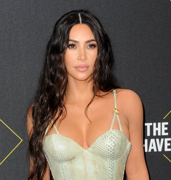 Kim Kardashian | &#x391;&#x3B3;&#x3CC;&#x3C1;&#x3B1;&#x3C3;&#x3B5; &#x3C4;&#x3BF;&#x3BD; &#x3B4;&#x3B9;&#x3B1;&#x3BC;&#x3B1;&#x3BD;&#x3C4;&#x3AD;&#x3BD;&#x3B9;&#x3BF; &#x3C3;&#x3C4;&#x3B1;&#x3C5;&#x3C1;&#x3CC; &#x3C4;&#x3B7;&#x3C2; &#x3C0;&#x3C1;&#x3B9;&#x3B3;&#x3BA;&#x3AF;&#x3C0;&#x3B9;&#x3C3;&#x3C3;&#x3B1;&#x3C2; Diana