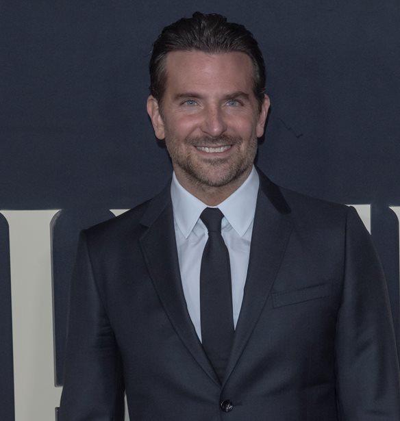 Bradley Cooper | &#x397; &#x3BF;&#x3C1;&#x3B3;&#x3B9;&#x3C3;&#x3BC;&#x3AD;&#x3BD;&#x3B7; &#x3B1;&#x3C0;&#x3AC;&#x3BD;&#x3C4;&#x3B7;&#x3C3;&#x3AE; &#x3C4;&#x3BF;&#x3C5; &#x3C3;&#x3C4;&#x3BF;&#x3BD; &#x3B4;&#x3B9;&#x3AC;&#x3C3;&#x3B7;&#x3BC;&#x3BF; &#x3C3;&#x3BA;&#x3B7;&#x3BD;&#x3BF;&#x3B8;&#x3AD;&#x3C4;&#x3B7; &#x3C0;&#x3BF;&#x3C5; &#x3C3;&#x3C7;&#x3BF;&#x3BB;&#x3AF;&#x3B1;&#x3C3;&#x3B5; &#x3C4;&#x3B9;&#x3C2; 7 &#x3C5;&#x3C0;&#x3BF;&#x3C8;&#x3B7;&#x3C6;&#x3B9;&#x3CC;&#x3C4;&#x3B7;&#x3C4;&#x3AD;&#x3C2; &#x3C4;&#x3BF;&#x3C5; &#x3B3;&#x3B9;&#x3B1; &#x38C;&#x3C3;&#x3BA;&#x3B1;&#x3C1;