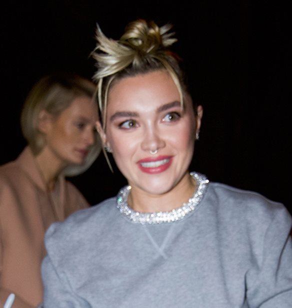 Florence Pugh | &#x397; &#x3B8;&#x3B5;&#x3CA;&#x3BA;&#x3AE; &#x3B5;&#x3BC;&#x3C6;&#x3AC;&#x3BD;&#x3B9;&#x3C3;&#x3B7; &#x3BC;&#x3B5; &#x3C4;&#x3B7; &#x3B4;&#x3B9;&#x3AC;&#x3C6;&#x3B1;&#x3BD;&#x3B7; &#x3C6;&#x3BF;&#x3CD;&#x3C3;&#x3C4;&#x3B1; &#x3C3;&#x3C4;&#x3BF; &#x3C3;&#x3CC;&#x3BF;&#x3C5; &#x3C4;&#x3BF;&#x3C5; &#x3BF;&#x3AF;&#x3BA;&#x3BF;&#x3C5; Valentino