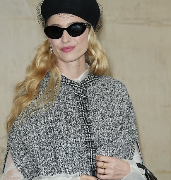 H Beatrice Borromeo &#x3BC;&#x27; &#x3AD;&#x3BD;&#x3B1; &#x3C3;&#x3CD;&#x3BD;&#x3BF;&#x3BB;&#x3BF; &#x3C3;&#x3C4;&#x3B7;&#x3BD; &#x3C0;&#x3B9;&#x3BF; hot &#x3B1;&#x3C0;&#x3CC;&#x3C7;&#x3C1;&#x3C9;&#x3C3;&#x3B7; &#x3C4;&#x3B7;&#x3C2; &#x3AC;&#x3BD;&#x3BF;&#x3B9;&#x3BE;&#x3B7;&#x3C2;