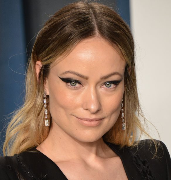 Olivia Wilde | &#x3A0;&#x3AE;&#x3C1;&#x3B5; &#x3C4;&#x3B7;&#x3BD; &#x3C0;&#x3C1;&#x3CE;&#x3C4;&#x3B7; &#x3BD;&#x3AF;&#x3BA;&#x3B7; &#x3C3;&#x3C4;&#x3B7; &#x3B4;&#x3B9;&#x3BA;&#x3B1;&#x3C3;&#x3C4;&#x3B9;&#x3BA;&#x3AE; &#x3B4;&#x3B9;&#x3B1;&#x3BC;&#x3AC;&#x3C7;&#x3B7; &#x3BC;&#x3B5; &#x3C4;&#x3BF;&#x3BD; Jason Sudeikis &#x3B3;&#x3B9;&#x3B1; &#x3C4;&#x3B7;&#x3BD; &#x3B5;&#x3C0;&#x3B9;&#x3BC;&#x3AD;&#x3BB;&#x3B5;&#x3B9;&#x3B1; &#x3C4;&#x3C9;&#x3BD; &#x3C0;&#x3B1;&#x3B9;&#x3B4;&#x3B9;&#x3CE;&#x3BD; &#x3C4;&#x3BF;&#x3C5;&#x3C2;