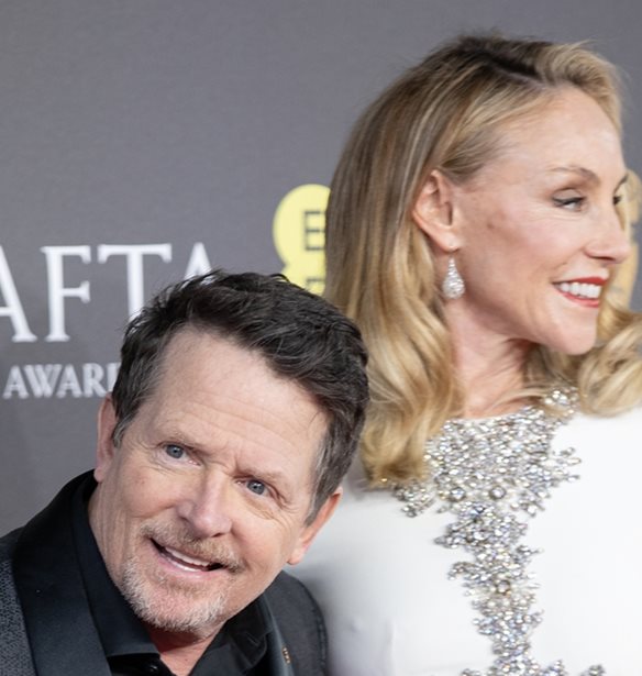 Michael J. Fox| &#x395;&#x3BC;&#x3C6;&#x3B1;&#x3BD;&#x3AF;&#x3C3;&#x3C4;&#x3B7;&#x3BA;&#x3B5; &#x3C3;&#x3C4;&#x3B7; &#x3C3;&#x3BA;&#x3B7;&#x3BD;&#x3AE; &#x3C3;&#x3B5; &#x3C3;&#x3C5;&#x3BD;&#x3B1;&#x3C5;&#x3BB;&#x3AF;&#x3B1; &#x3C4;&#x3C9;&#x3BD; Coldplay &#x3BA;&#x3B1;&#x3B9; &#x3C3;&#x3C5;&#x3B3;&#x3BA;&#x3AF;&#x3BD;&#x3B7;&#x3C3;&#x3B5; &#x3C4;&#x3BF;&#x3C5;&#x3C2; &#x3B8;&#x3B5;&#x3B1;&#x3C4;&#x3AD;&#x3C2;