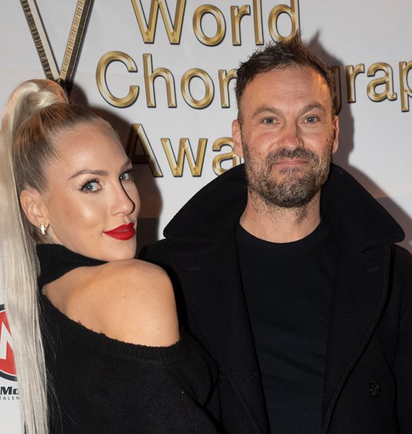 Brian Austin Green- Sharna Burgess  | &#x39C;&#x3B1;&#x3C2; &#x3C3;&#x3C5;&#x3C3;&#x3C4;&#x3AE;&#x3BD;&#x3BF;&#x3C5;&#x3BD; &#x3C4;o&#x3BD; &#x3BD;&#x3B5;&#x3BF;&#x3B3;&#x3AD;&#x3BD;&#x3BD;&#x3B7;&#x3C4;o &#x3B3;&#x3B9;&#x3BF; &#x3C4;&#x3BF;&#x3C5;&#x3C2; &#x3BC;&#x3B5; &#x3BC;&#x3B9;&#x3B1; &#x3CC;&#x3BC;&#x3BF;&#x3C1;&#x3C6;&#x3B7; &#x3C6;&#x3C9;&#x3C4;&#x3BF;&#x3B3;&#x3C1;&#x3B1;&#x3C6;&#x3AF;&#x3B1; &#x3C4;&#x3BF;&#x3C5;