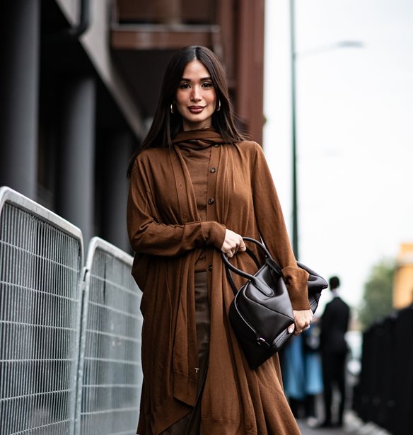 &#x3A4;&#x3BF; Mocha Mousse &#x3B5;&#x3AF;&#x3BD;&#x3B1;&#x3B9; &#x3C4;&#x3BF; &#x3C7;&#x3C1;&#x3CE;&#x3BC;&#x3B1; &#x3C4;&#x3BF;&#x3C5; 2025 &#x3C3;&#x3CD;&#x3BC;&#x3C6;&#x3C9;&#x3BD;&#x3B1; &#x3BC;&#x3B5; &#x3C4;&#x3B7;&#x3BD; Pantone | &#x3A0;&#x3CE;&#x3C2; &#x3B8;&#x3B1; &#x3C4;&#x3BF; &#x3C0;&#x3C1;&#x3BF;&#x3C3;&#x3B8;&#x3AD;&#x3C3;&#x3B5;&#x3B9;&#x3C2; &#x3BC;&#x3B5; &#x3C3;&#x3C4;&#x3B9;&#x3BB; &#x3C3;&#x3C4;&#x3B1; looks &#x3C3;&#x3BF;&#x3C5;