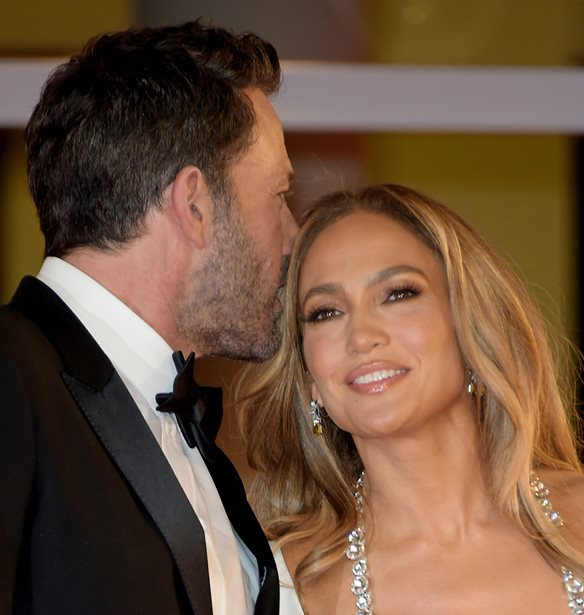 Jennifer Lopez | &#x397; &#x3C0;&#x3C1;&#x3CE;&#x3C4;&#x3B7; &#x3C6;&#x3C9;&#x3C4;&#x3BF;&#x3B3;&#x3C1;&#x3B1;&#x3C6;&#x3AF;&#x3B1; &#x3B1;&#x3C0;&#x3CC; &#x3C4;&#x3BF;&#x3BD; &#x3B3;&#x3AC;&#x3BC;&#x3BF; &#x3C4;&#x3B7;&#x3C2; &#x3BC;&#x3B5; &#x3C4;&#x3BF;&#x3BD; Ben Affleck