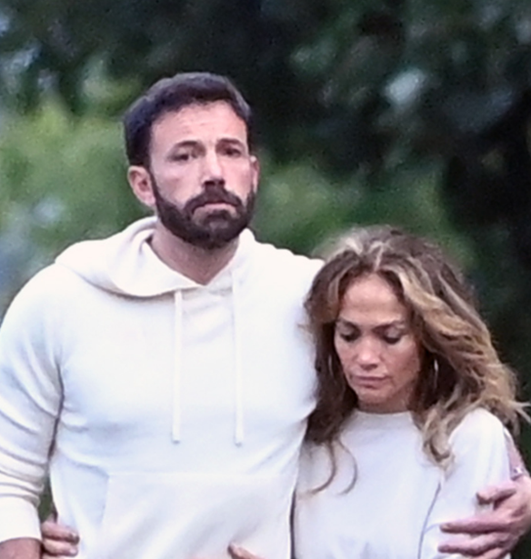 Jennifer Lopez - Ben Affleck | &#x3A0;&#x3B9;&#x3BF; &#x3B5;&#x3C1;&#x3C9;&#x3C4;&#x3B5;&#x3C5;&#x3BC;&#x3AD;&#x3BD;&#x3BF;&#x3B9; &#x3B1;&#x3C0;&#x3CC; &#x3C0;&#x3BF;&#x3C4;&#x3AD; &#x3C8;&#x3AC;&#x3C7;&#x3BD;&#x3BF;&#x3C5;&#x3BD; &#x3B3;&#x3B9;&#x3B1; &#x3C3;&#x3C0;&#x3AF;&#x3C4;&#x3B9; (&#x3C6;&#x3C9;&#x3C4;&#x3BF;)