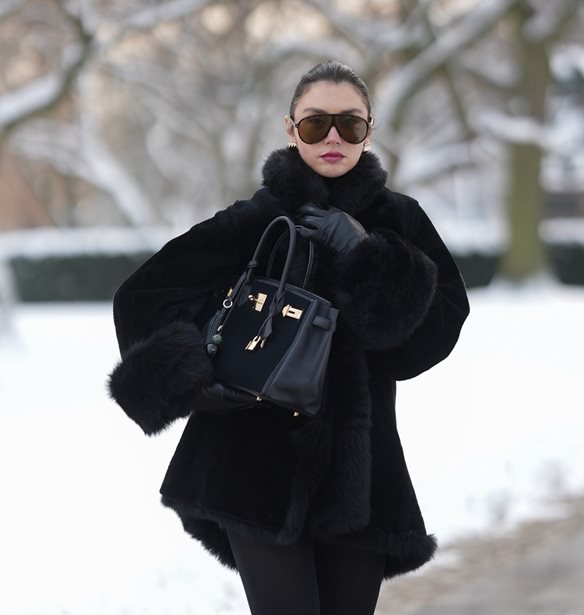 Ετοιμάζεις εξόρμηση στα χιόνια; | Έτσι θα δημιουργήσεις το ιδανικό Après-ski ντύσιμο