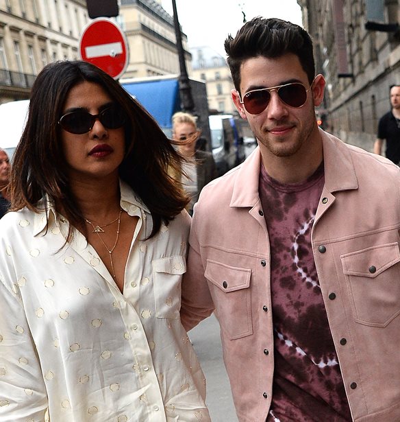 Priyanka Chopra &#x2013; Nick Jonas | &#x39F;&#x3B9; &#x3B5;&#x3BF;&#x3C1;&#x3C4;&#x3B1;&#x3C3;&#x3C4;&#x3B9;&#x3BA;&#x3AD;&#x3C2; &#x3C6;&#x3C9;&#x3C4;&#x3BF;&#x3B3;&#x3C1;&#x3B1;&#x3C6;&#x3AF;&#x3B5;&#x3C2; &#x3BC;&#x3B5; &#x3C4;&#x3B7;&#x3BD; &#x3BA;&#x3CC;&#x3C1;&#x3B7; &#x3C4;&#x3BF;&#x3C5;&#x3C2; &#x3C0;&#x3BF;&#x3C5; &#x3BC;&#x3BF;&#x3B9;&#x3C1;&#x3AC;&#x3C3;&#x3C4;&#x3B7;&#x3BA;&#x3B1;&#x3BD; &#x3C3;&#x3C4;&#x3BF; Instagram
