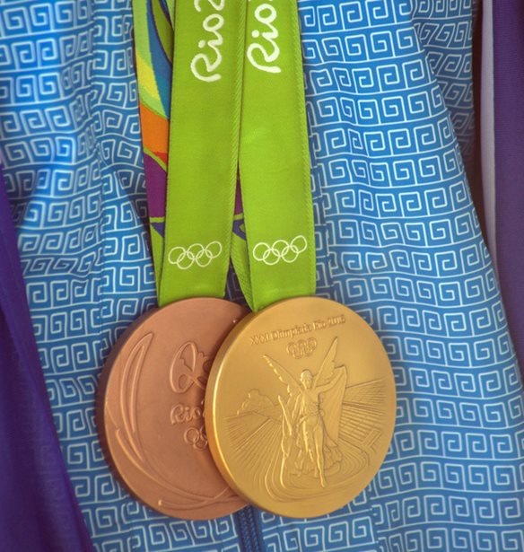 &#x388;&#x3BB;&#x3B5;&#x3BD;&#x3B1; &#x392;&#x3CC;&#x3C4;&#x3C3;&#x3B7; | &#x397; &#x395;&#x3BB;&#x3BB;&#x3B7;&#x3BD;&#x3AF;&#x3B4;&#x3B1; &#x3C3;&#x3C7;&#x3B5;&#x3B4;&#x3B9;&#x3AC;&#x3C3;&#x3C4;&#x3C1;&#x3B9;&#x3B1; &#x3C4;&#x3BF;&#x3C5; &#x3C7;&#x3C1;&#x3C5;&#x3C3;&#x3BF;&#x3CD; &#x3BC;&#x3B5;&#x3C4;&#x3B1;&#x3BB;&#x3BB;&#x3AF;&#x3BF;&#x3C5; &#x3C4;&#x3C9;&#x3BD; &#x39F;&#x3BB;&#x3C5;&#x3BC;&#x3C0;&#x3B9;&#x3B1;&#x3BA;&#x3CE;&#x3BD; &#x391;&#x3B3;&#x3CE;&#x3BD;&#x3C9;&#x3BD;