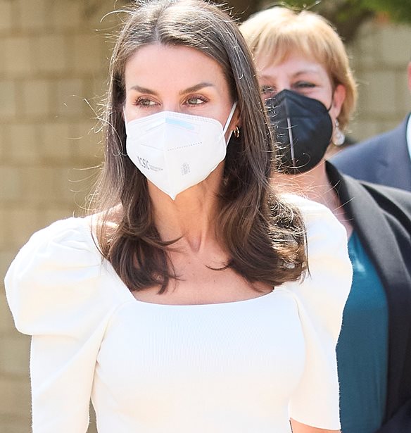 &#x397; &#x392;&#x3B1;&#x3C3;&#x3AF;&#x3BB;&#x3B9;&#x3C3;&#x3C3;&#x3B1; Letizia &#x3BC;&#x3B5; &#x3B5;&#x3BD;&#x3C4;&#x3C5;&#x3C0;&#x3C9;&#x3C3;&#x3B9;&#x3B1;&#x3BA;&#x3AE; &#x3BC;&#x3C0;&#x3BB;&#x3BF;&#x3CD;&#x3B6;&#x3B1; Uterque &#x3C3;&#x3B5; &#x3B5;&#x3C0;&#x3AF;&#x3C3;&#x3B7;&#x3BC;&#x3B7; &#x3B5;&#x3BA;&#x3B4;&#x3AE;&#x3BB;&#x3C9;&#x3C3;&#x3B7;