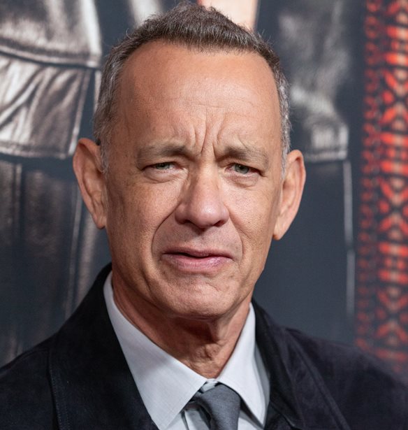 Tom Hanks | &#x394;&#x3B9;&#x3B5;&#x3BA;&#x3B4;&#x3B9;&#x3BA;&#x3B5;&#x3AF; &#x3C4;&#x3C1;&#x3AF;&#x3B1; &#x3A7;&#x3C1;&#x3C5;&#x3C3;&#x3AC; &#x392;&#x3B1;&#x3C4;&#x3CC;&#x3BC;&#x3BF;&#x3C5;&#x3C1;&#x3B1; &#x3B3;&#x3B9;&#x3B1; &#x3C4;&#x3B9;&#x3C2; &#x3C4;&#x3B1;&#x3B9;&#x3BD;&#x3AF;&#x3B5;&#x3C2; &quot;&#x388;&#x3BB;&#x3B2;&#x3B9;&#x3C2;&quot; &#x3BA;&#x3B1;&#x3B9; &quot;&#x3A0;&#x3B9;&#x3BD;&#x3CC;&#x3BA;&#x3B9;&#x3BF;&quot;