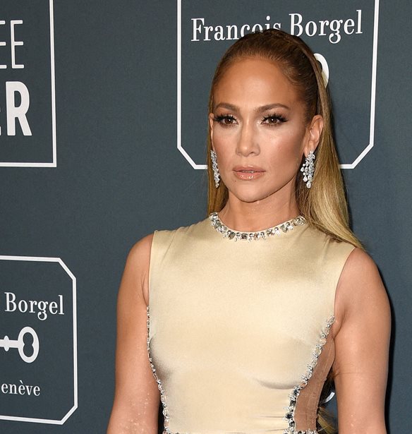 &#x397; Jennifer Lopez &#x3BA;&#x3AC;&#x3BD;&#x3B5;&#x3B9; &#x3B3;&#x3C5;&#x3BC;&#x3BD;&#x3B1;&#x3C3;&#x3C4;&#x3B9;&#x3BA;&#x3AE; &#x3BC;&#x3B5; &#x3C3;&#x3C4;&#x3C5;&#x3BB;