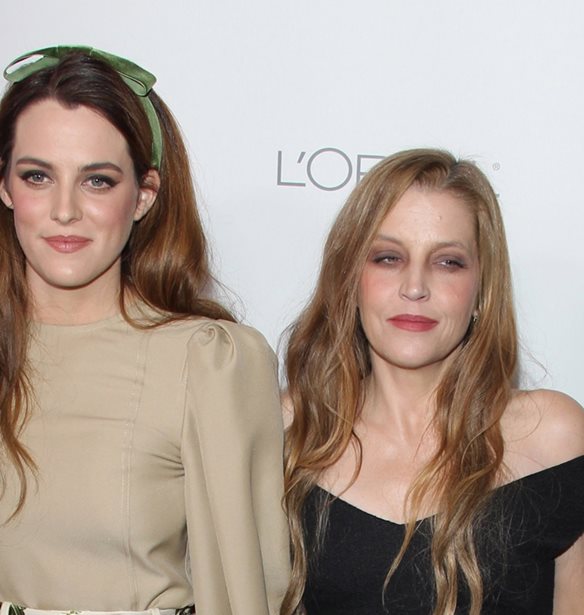 Riley Keough | &#x397; &#x3BA;&#x3CC;&#x3C1;&#x3B7; &#x3C4;&#x3B7;&#x3C2; Lisa Marie Presley &#x3AD;&#x3C3;&#x3C0;&#x3B1;&#x3C3;&#x3B5; &#x3C4;&#x3B7; &#x3C3;&#x3B9;&#x3C9;&#x3C0;&#x3AE; &#x3C4;&#x3B7;&#x3C2; &#x3BB;&#x3AF;&#x3B3;&#x3B5;&#x3C2; &#x3B7;&#x3BC;&#x3AD;&#x3C1;&#x3B5;&#x3C2; &#x3BC;&#x3B5;&#x3C4;&#x3AC; &#x3C4;&#x3BF;&#x3BD; &#x3B8;&#x3AC;&#x3BD;&#x3B1;&#x3C4;&#x3BF; &#x3C4;&#x3B7;&#x3C2;