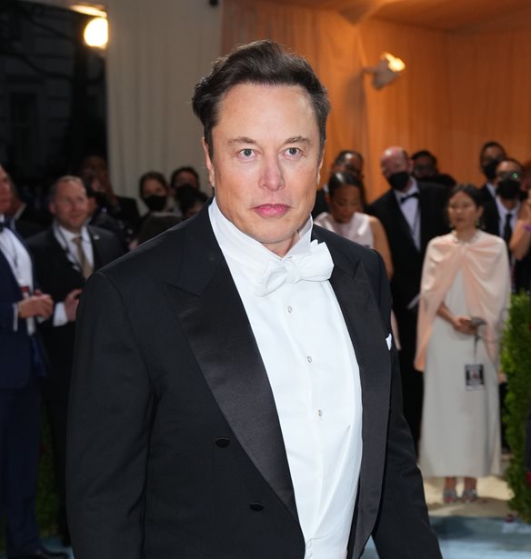 Elon Musk | &#x398;&#x3AD;&#x3BB;&#x3B5;&#x3B9; &#x3BD;&#x3B1; &#x3B1;&#x3C0;&#x3BF;&#x3BB;&#x3CD;&#x3C3;&#x3B5;&#x3B9; &#x3C4;&#x3C9;&#x3BD; 75% &#x3C4;&#x3C9;&#x3BD; &#x3B5;&#x3C1;&#x3B3;&#x3B1;&#x3B6;&#x3BF;&#x3BC;&#x3AD;&#x3BD;&#x3C9;&#x3BD; &#x3C3;&#x3C4;&#x3BF; Twitter