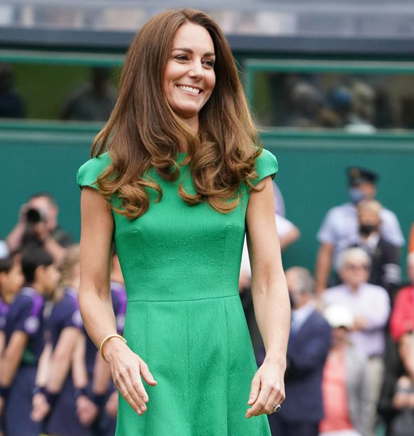 Kate Middleton | H &#x3B5;&#x3BC;&#x3C6;&#x3AC;&#x3BD;&#x3B9;&#x3C3;&#x3B7; &#x3BC;&#x3B5; &#x3C3;&#x3BF;&#x3CD;&#x3C0;&#x3B5;&#x3C1; &#x3BC;&#x3AF;&#x3BD;&#x3B9; &#x3C6;&#x3BF;&#x3CD;&#x3C3;&#x3C4;&#x3B1; &#x3C3;&#x3C4;&#x3BF; &#x39B;&#x3BF;&#x3BD;&#x3B4;&#x3AF;&#x3BD;&#x3BF;
