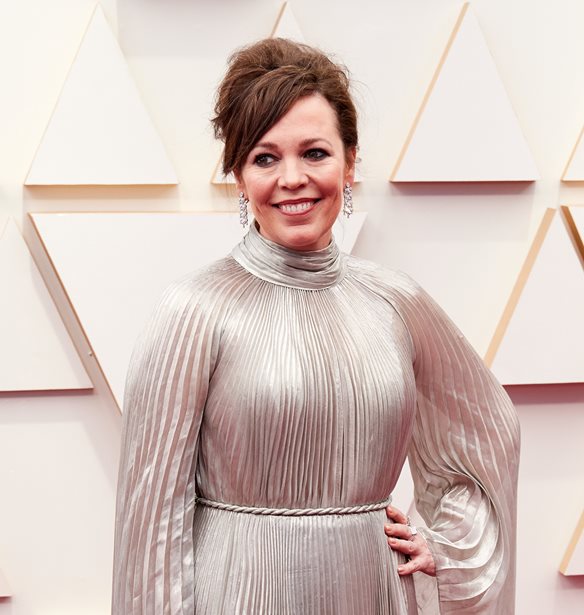 &#x397; Olivia Colman &#x3B1;&#x3C0;&#x3BF;&#x3BA;&#x3B1;&#x3BB;&#x3CD;&#x3C0;&#x3C4;&#x3B5;&#x3B9; &#x3C4;&#x3B9; &quot;&#x3AD;&#x3BA;&#x3BB;&#x3B5;&#x3C8;&#x3B5;&quot; &#x3B1;&#x3C0;&#x3CC; &#x3C4;&#x3B1; &#x3B3;&#x3C5;&#x3C1;&#x3AF;&#x3C3;&#x3BC;&#x3B1;&#x3C4;&#x3B1; &#x3C4;&#x3BF;&#x3C5; &#x27;The Crown&#x27;