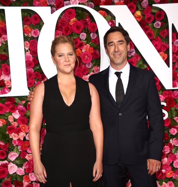 &#x397; Amy Schumer &#x3BC;&#x3B9;&#x3BB;&#x3AC;&#x3B5;&#x3B9; &#x3C0;&#x3C1;&#x3CE;&#x3C4;&#x3B7; &#x3C6;&#x3BF;&#x3C1;&#x3AC; &#x3B3;&#x3B9;&#x3B1; &#x3C4;&#x3BF; &#x3C0;&#x3C1;&#x3CC;&#x3B2;&#x3BB;&#x3B7;&#x3BC;&#x3B1; &#x3C5;&#x3B3;&#x3B5;&#x3AF;&#x3B1;&#x3C2; &#x3C4;&#x3BF;&#x3C5; &#x3C3;&#x3C5;&#x3B6;&#x3CD;&#x3B3;&#x3BF;&#x3C5; &#x3C4;&#x3B7;&#x3C2;