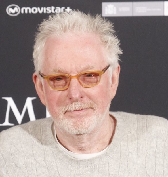 Hugh Hudson | &#x388;&#x3C6;&#x3C5;&#x3B3;&#x3B5; &#x3B1;&#x3C0;&#x3CC; &#x3C4;&#x3B7; &#x3B6;&#x3C9;&#x3AE; &#x3BF; &#x3C3;&#x3BA;&#x3B7;&#x3BD;&#x3BF;&#x3B8;&#x3AD;&#x3C4;&#x3B7;&#x3C2; &#x3C4;&#x3B7;&#x3C2; &#x3BF;&#x3C3;&#x3BA;&#x3B1;&#x3C1;&#x3B9;&#x3BA;&#x3AE;&#x3C2; &#x3C4;&#x3B1;&#x3B9;&#x3BD;&#x3AF;&#x3B1;&#x3C2; &quot;&#x394;&#x3C1;&#x3CC;&#x3BC;&#x3BF;&#x3B9; &#x3C4;&#x3B7;&#x3C2; &#x3A6;&#x3C9;&#x3C4;&#x3B9;&#x3AC;&#x3C2;&quot;