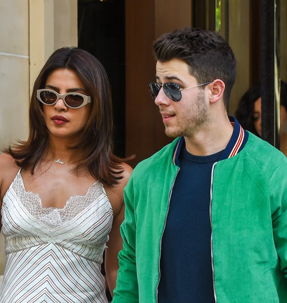 Priyanka Chopra - Nick Jonas | &#x397; &#x3BD;&#x3AD;&#x3B1; &#x3B1;&#x3BE;&#x3B9;&#x3BF;&#x3BB;&#x3AC;&#x3C4;&#x3C1;&#x3B5;&#x3C5;&#x3C4;&#x3B7; &#x3C6;&#x3C9;&#x3C4;&#x3BF;&#x3B3;&#x3C1;&#x3B1;&#x3C6;&#x3AF;&#x3B1; &#x3BC;&#x3B5; &#x3C4;&#x3B7;&#x3BD; &#x3BA;&#x3CC;&#x3C1;&#x3B7; &#x3C4;&#x3BF;&#x3C5;&#x3C2;, Malti