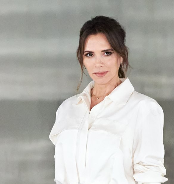 &#x397; &quot;&#x3B3;&#x3B5;&#x3BD;&#x3BD;&#x3B1;&#x3B9;&#x3CC;&#x3B4;&#x3C9;&#x3C1;&#x3B7;&quot; &#x3C0;&#x3C1;&#x3AC;&#x3BE;&#x3B7; &#x3C4;&#x3B7;&#x3C2; Victoria Beckham &#x3C0;&#x3C1;&#x3BF;&#x3C2; &#x3CC;&#x3BB;&#x3BF; &#x3C4;&#x3BF;&#x3BD; &#x3B3;&#x3C5;&#x3BD;&#x3B1;&#x3B9;&#x3BA;&#x3B5;&#x3AF;&#x3BF; &#x3C0;&#x3BB;&#x3B7;&#x3B8;&#x3C5;&#x3C3;&#x3BC;&#x3CC;