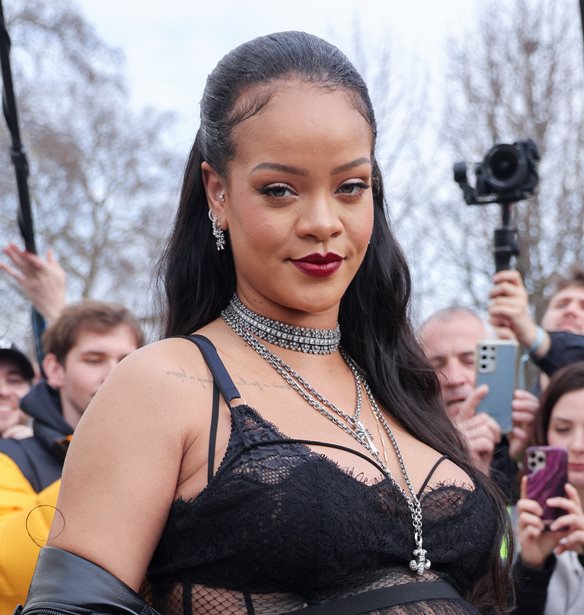 Rihanna | &#x3A4;&#x3BF; &#x3B2;&#x3AF;&#x3BD;&#x3C4;&#x3B5;&#x3BF; &#x3C3;&#x3C4;&#x3BF; instagram &#x3C3;&#x3B5; &#x3C0;&#x3BF;&#x3BB;&#x3CD; &#x3C0;&#x3C1;&#x3BF;&#x3C7;&#x3C9;&#x3C1;&#x3B7;&#x3BC;&#x3AD;&#x3BD;&#x3B7; &#x3B5;&#x3B3;&#x3BA;&#x3C5;&#x3BC;&#x3BF;&#x3C3;&#x3CD;&#x3BD;&#x3B7;