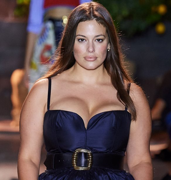 Ashley Graham | &#x397; &#x3C0;&#x3C1;&#x3CE;&#x3C4;&#x3B7; &#x3C6;&#x3C9;&#x3C4;&#x3BF;&#x3B3;&#x3C1;&#x3B1;&#x3C6;&#x3AF;&#x3B1; &#x3C4;&#x3C9;&#x3BD; &#x3B4;&#x3AF;&#x3B4;&#x3C5;&#x3BC;&#x3C9;&#x3BD; &#x3B3;&#x3B9;&#x3C9;&#x3BD; &#x3C4;&#x3B7;&#x3C2; &#x3BA;&#x3B1;&#x3B9; &#x3C4;&#x3B1; &#x3BF;&#x3BD;&#x3BF;&#x3BC;&#x3AC;&#x3C4;&#x3AC; &#x3C4;&#x3BF;&#x3C5;&#x3C2;