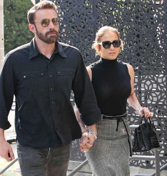 Ben Affleck &#x3B3;&#x3B9;&#x3B1; &#x3C4;&#x3B7;&#x3BD; &#x3B5;&#x3C0;&#x3B1;&#x3BD;&#x3B1;&#x3C3;&#x3CD;&#x3BD;&#x3B4;&#x3B5;&#x3C3;&#x3B7; &#x3BC;&#x3B5; &#x3C4;&#x3B7;&#x3BD; JLo: &quot;&#x395;&#x3AF;&#x3BD;&#x3B1;&#x3B9; &#x3BC;&#x3B9;&#x3B1; &#x3BA;&#x3B1;&#x3BB;&#x3AE; &#x3B9;&#x3C3;&#x3C4;&#x3BF;&#x3C1;&#x3AF;&#x3B1;. &#x395;&#x3AF;&#x3BD;&#x3B1;&#x3B9; &#x3BC;&#x3B9;&#x3B1; &#x3C6;&#x3B1;&#x3BD;&#x3C4;&#x3B1;&#x3C3;&#x3C4;&#x3B9;&#x3BA;&#x3AE; &#x3B9;&#x3C3;&#x3C4;&#x3BF;&#x3C1;&#x3AF;&#x3B1;&quot;