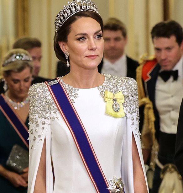 Kate Middleton | &#x3A4;&#x3BF; &#x3BD;&#x3AD;&#x3BF; &#x3C0;&#x3BF;&#x3C1;&#x3C4;&#x3C1;&#x3AD;&#x3C4;&#x3BF; &#x3C4;&#x3B7;&#x3C2; &#x3C0;&#x3C1;&#x3BF;&#x3BA;&#x3AC;&#x3BB;&#x3B5;&#x3C3;&#x3B5; &#x3AD;&#x3BD;&#x3C4;&#x3BF;&#x3BD;&#x3B5;&#x3C2; &#x3B1;&#x3BD;&#x3C4;&#x3B9;&#x3B4;&#x3C1;&#x3AC;&#x3C3;&#x3B5;&#x3B9;&#x3C2;