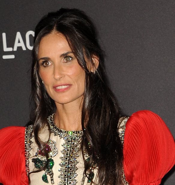 Demi Moore | &#x3A4;&#x3BF; &#x3B1;&#x3C0;&#x3AF;&#x3C3;&#x3C4;&#x3B5;&#x3C5;&#x3C4;&#x3BF; &#x3BA;&#x3BF;&#x3C1;&#x3BC;&#x3AF; &#x3C3;&#x3C4;&#x3B1; 58 &#x3C4;&#x3B7;&#x3C2; &#x3BA;&#x3B1;&#x3B9; &#x3BF;&#x3B9; &#x3B4;&#x3B9;&#x3B1;&#x3BA;&#x3BF;&#x3C0;&#x3AD;&#x3C2; &#x3C3;&#x3C4;&#x3B7; &#x39C;&#x3CD;&#x3BA;&#x3BF;&#x3BD;&#x3BF;