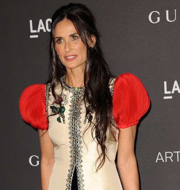 Demi Moore | &#x391;&#x3C0;&#x3BF;&#x3C7;&#x3B1;&#x3B9;&#x3C1;&#x3B5;&#x3C4;&#x3AC; &#x3C4;&#x3BF; &#x3BA;&#x3B1;&#x3BB;&#x3BF;&#x3BA;&#x3B1;&#x3AF;&#x3C1;&#x3B9; &#x3BC;&#x3B5; &#x3C4;&#x3B7;&#x3BD; &#x3C0;&#x3B9;&#x3BF; &#x3C3;&#x3AD;&#x3BE;&#x3B9; &#x3C6;&#x3C9;&#x3C4;&#x3BF;&#x3B3;&#x3C1;&#x3B1;&#x3C6;&#x3AF;&#x3B1; &#x3C4;&#x3B7;&#x3C2; &#x3BC;&#x3B5; &#x3BC;&#x3B1;&#x3B3;&#x3B9;&#x3CC;