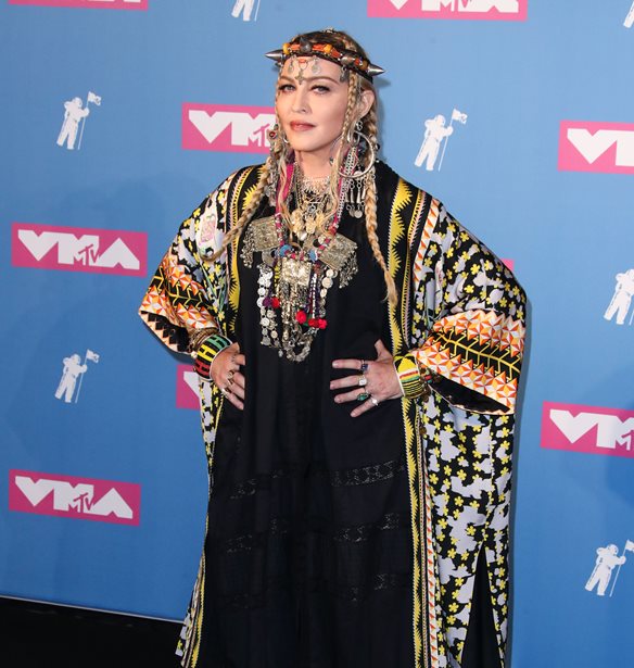&#x393;&#x3B9;&#x3B1;&#x3C4;&#x3AF; &#x3CC;&#x3BB;&#x3BF; &#x3C4;&#x3BF; Hollywood &#x3C4;&#x3B1; &#x3AD;&#x3C7;&#x3B5;&#x3B9; &#x3B2;&#x3AC;&#x3BB;&#x3B5;&#x3B9; &#x3BC;&#x3B5; &#x3C4;&#x3B7; Madonna;