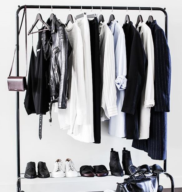 Τα 15 κομμάτια που θα έχεις εντάξει στην γκαρνταρόμπα σου μέχρι τα 30