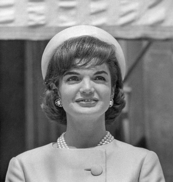 &#x391;&#x3C5;&#x3C4;&#x3CC; &#x3B5;&#x3AF;&#x3BD;&#x3B1;&#x3B9; &#x3C4;&#x3BF; &#x3B1;&#x3B3;&#x3B1;&#x3C0;&#x3B7;&#x3BC;&#x3AD;&#x3BD;&#x3BF; &#x3B1;&#x3BE;&#x3B5;&#x3C3;&#x3BF;&#x3C5;&#x3AC;&#x3C1; &#x3C4;&#x3B7;&#x3C2; Jackie Kennedy &#x3C0;&#x3BF;&#x3C5; &#x3C6;&#x3BF;&#x3C1;&#x3BF;&#x3CD;&#x3BD; &#x3C4;&#x3CE;&#x3C1;&#x3B1; &#x3CC;&#x3BB;&#x3B5;&#x3C2; &#x3BF;&#x3B9; fashion lovers