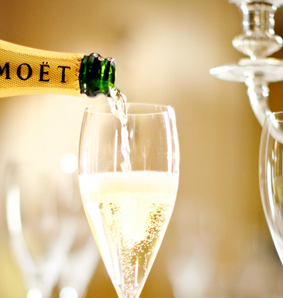 H &#x3C3;&#x3B1;&#x3BC;&#x3C0;&#x3AC;&#x3BD;&#x3B9;&#x3B1; Mo&#xEB;t &amp; Chandon &#x3BA;&#x3AC;&#x3BD;&#x3B5;&#x3B9; &#x3BA;&#x3AC;&#x3B8;&#x3B5; &#x3C3;&#x3C4;&#x3B9;&#x3B3;&#x3BC;&#x3AE; &#x3BC;&#x3B1;&#x3C2; &#x3BC;&#x3BF;&#x3BD;&#x3B1;&#x3B4;&#x3B9;&#x3BA;&#x3AE;